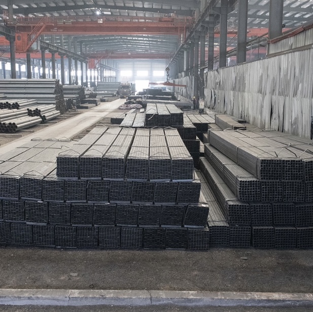 Tubo quadrado de aço preto registra demanda crescente em projetos de construção modernos